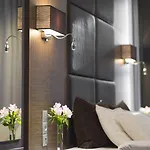 Diamond Suites, Philian And *