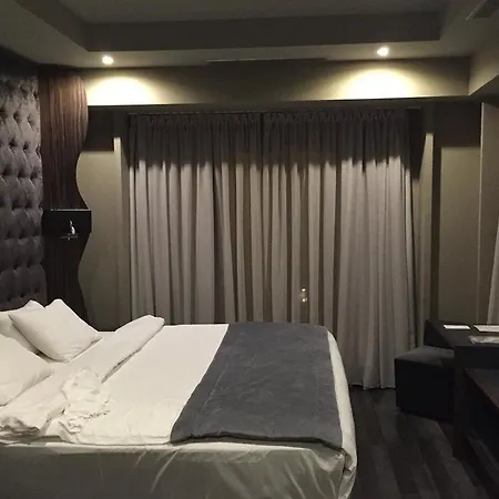 Diamond Suites, Philian And Apartmán *