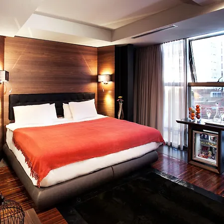 Diamond Suites, Philian And Thessaloniki