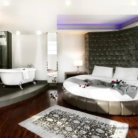Diamond Suites, Philian And Thessaloniki
