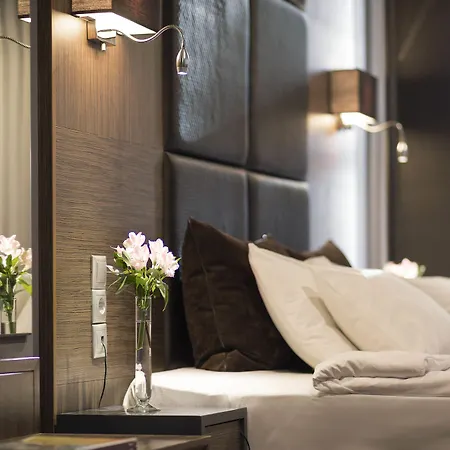 Apartament Diamond Suites, Philian And