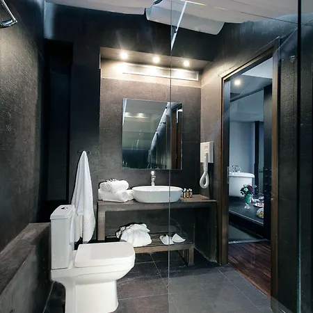 Diamond Suites, Philian And * Saloniki