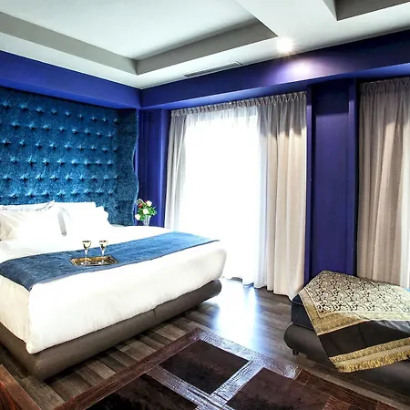 Diamond Suites, Philian And