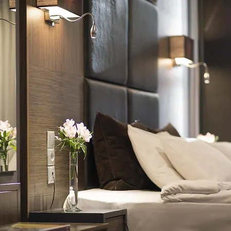 Diamond Suites, Philian And Apartment *