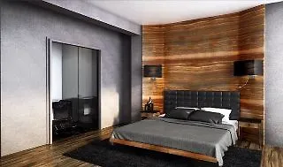 Diamond Suites, Philian And Thessalonique