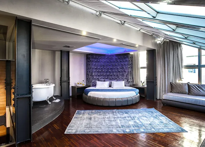 Diamond Suites, Philian And Thessaloniki