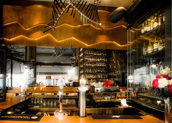 Diamond Suites, Philian And Daire