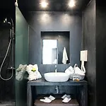 Diamond Suites, Philian And Lejlighed *