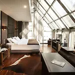 Diamond Suites, Philian And *