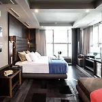Diamond Suites, Philian And