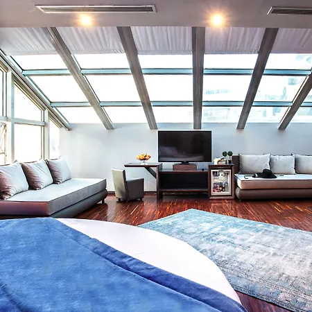 Diamond Suites, Philian And 公寓
