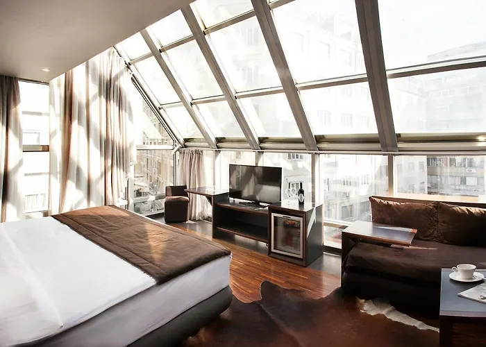 Diamond Suites, Philian And 公寓