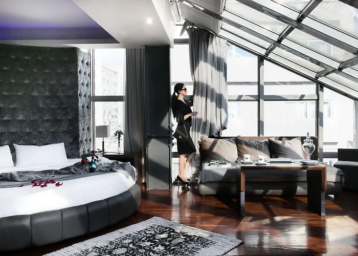 Diamond Suites, Philian And 公寓