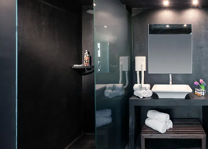 Diamond Suites, Philian And 公寓